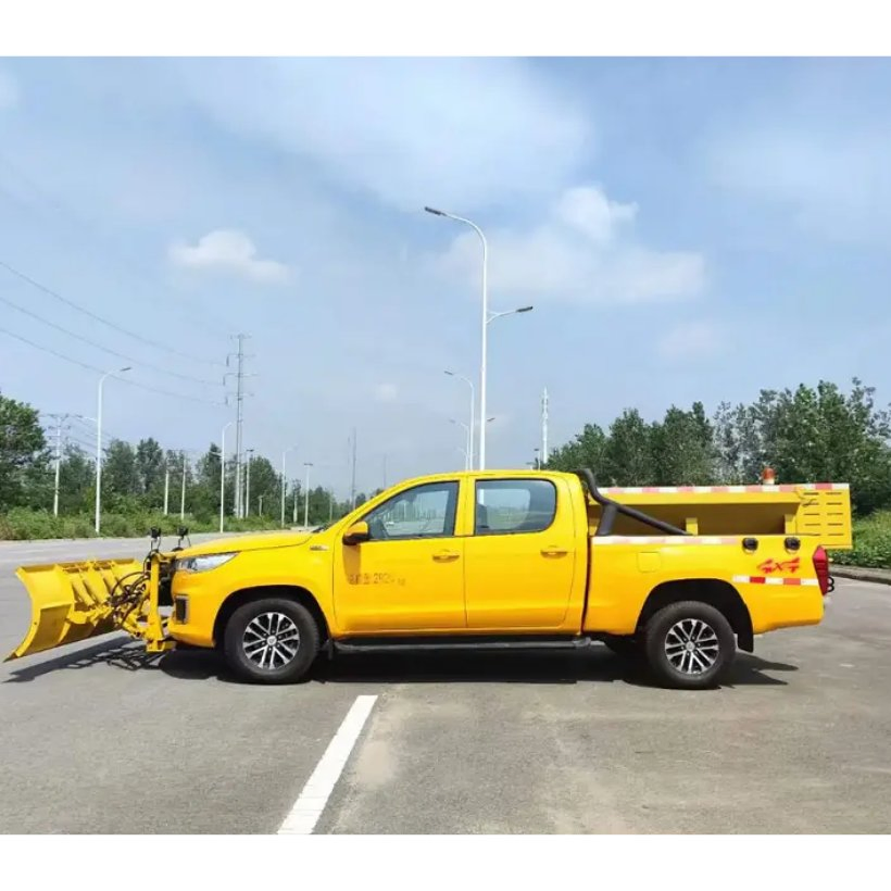 Foton Pickup Mini Small Ice Snow Removal Sweeper Cleaner Truck Snow Removal Brush Sweeping Vehicle Snow Plow Shovel Machine Winter Service Special Light Truck