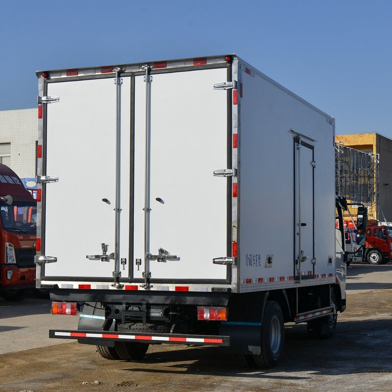 Dongfeng Sinotruk Jmc JAC Foton Small Cold Refrigerator Freezer Refrigerated Commercial Van Box Cargo Mobile Food Light Transport Truck Reefer Price for Sale