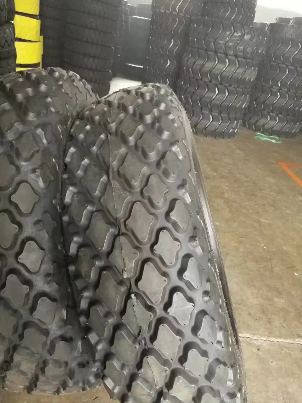off The Road Tyre, OTR with 23.1-26 R3