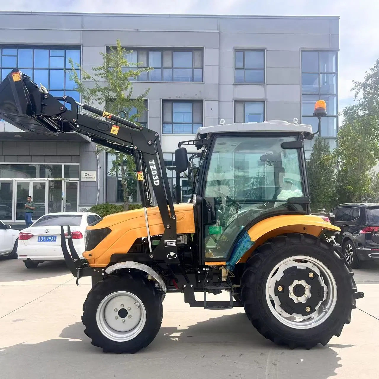 Factory Supply 50HP 4X4 Diesel Farming 36.8kw Mini Agricultural Implements Small Farm Compact Garden Lawn Wheel Tractor