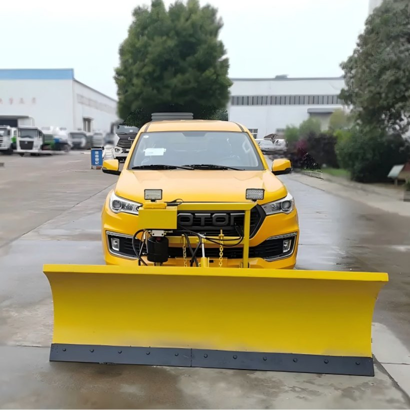 Foton Pickup Mini Small Ice Snow Removal Sweeper Cleaner Truck Snow Removal Brush Sweeping Vehicle Snow Plow Shovel Machine Winter Service Special Light Truck