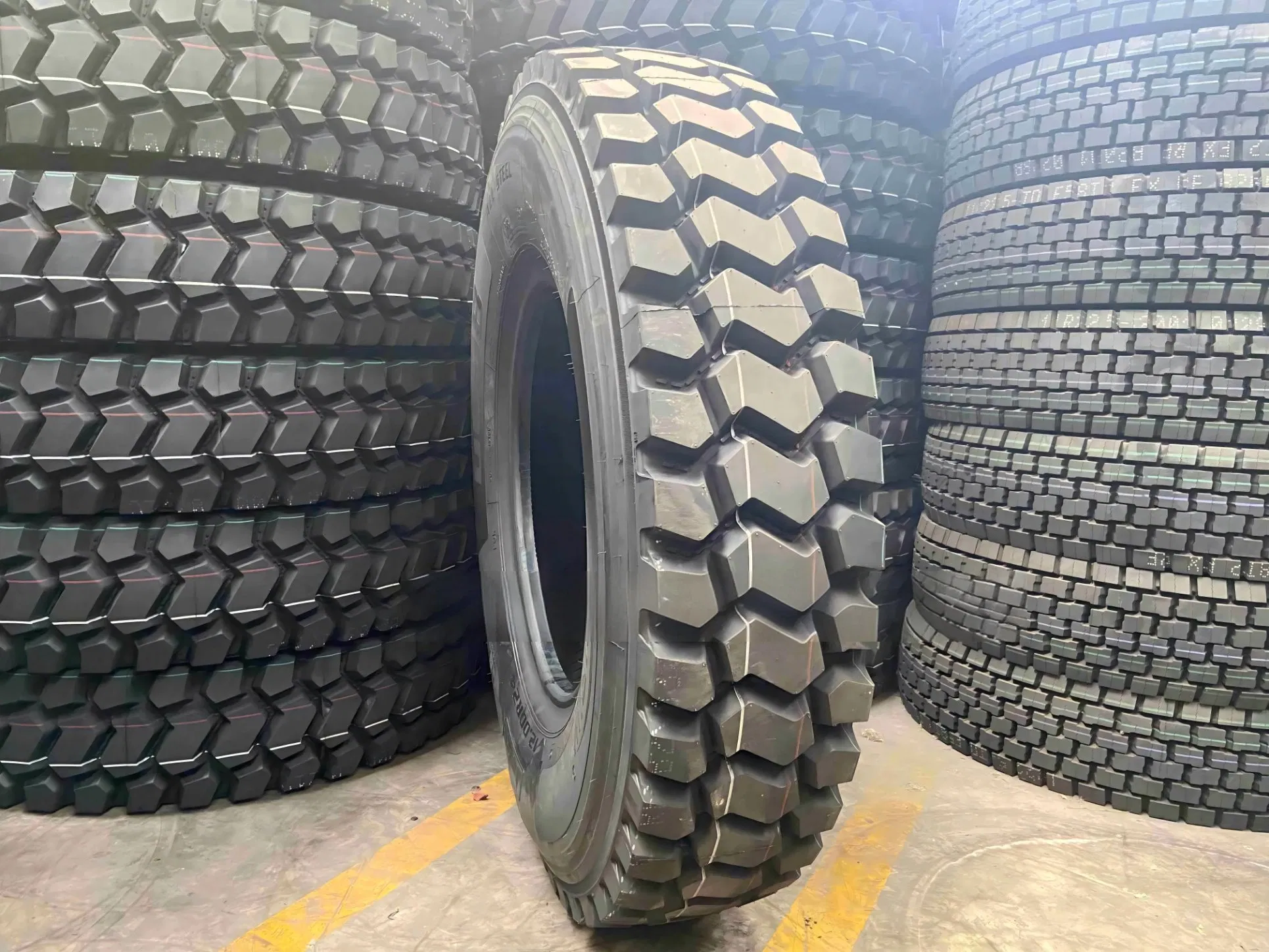 Deep off The Road 1200r24 12.00r24 24pr Tread Depth 32mm Speed Index 164/162f OTR Tire New Condition Brand for Mining Truck Tyres