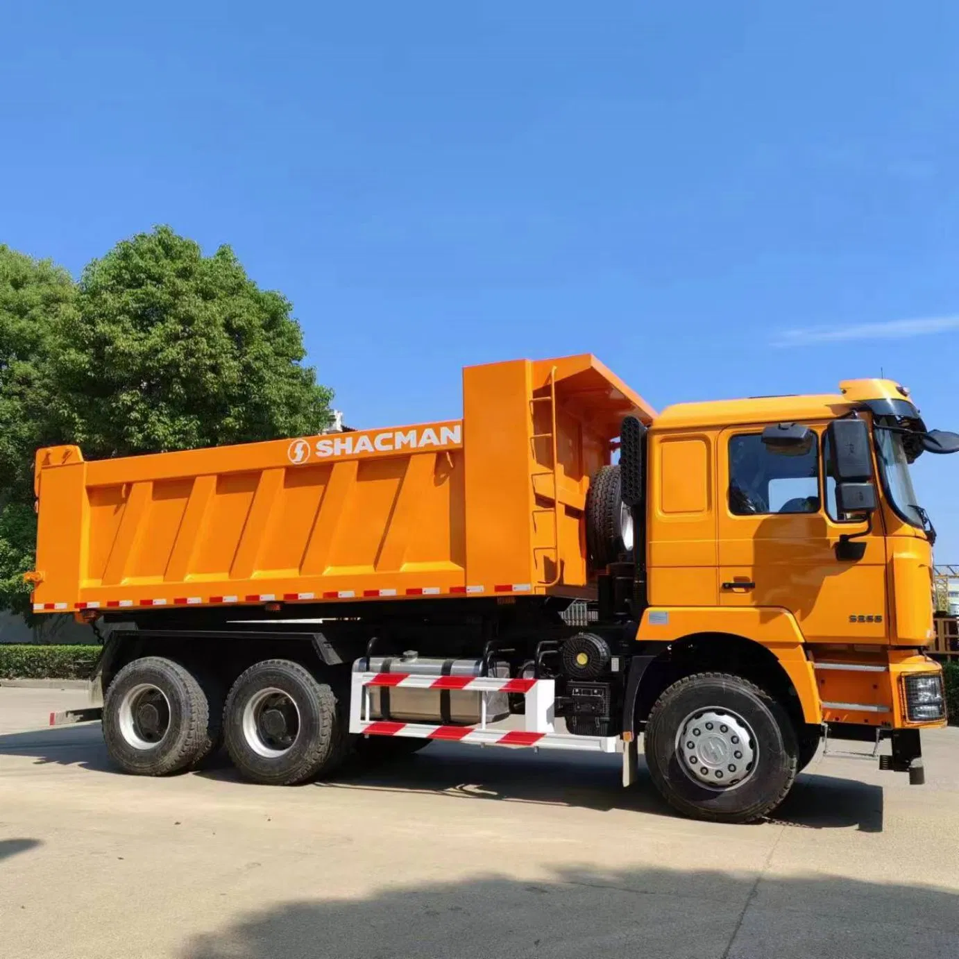 Commercial Tipper Lorry Sinotruk Shacman Construction Dump Truck Weichai 10 Wheel 6X4 8X4 400HP 430HP Heavy Duty Mining Cargo Tipping Tipper Water Dump Truck