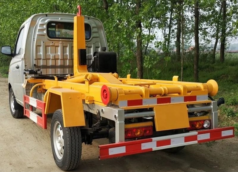 Foton Petrol Gasoline Light 2 Cubic Meter 1ton-2ton 2m3 2 Tons Rubbish Truck