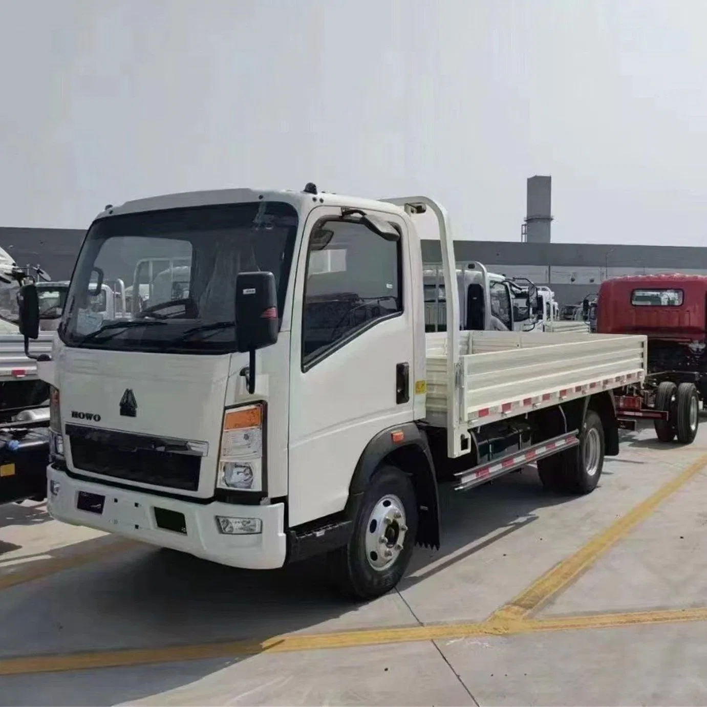 Brand New Sinotruk/Sinotruck HOWO Right Hand Drive 4X2 6wheeler Mini Light Duty Cargo Truck