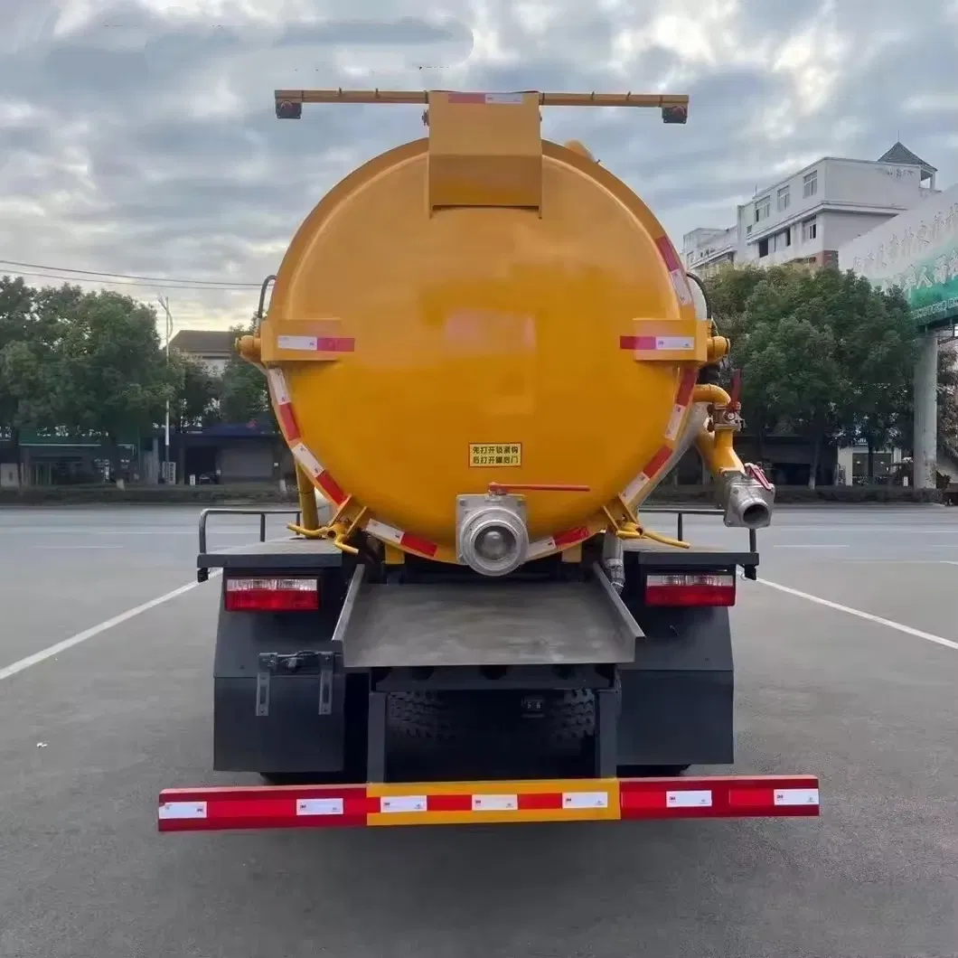 Light Duty HOWO 4X2 6X4 8X4 6 Wheels 2 Axles Manual Diesel Suction Sewage &amp; Cleaning Truck