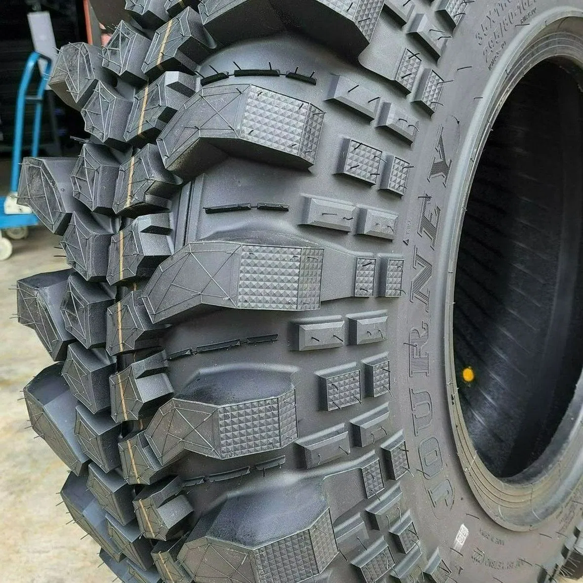 Wanda Journey Brand Wn03 Digger Extreme Aggressive Offroad Light Truck Tyre Mud Snow Terrain 4X4 Mt Tire 37X11.50-16lt 37X12.5-17lt 40X13.5-17lt 43X15.5-17lt