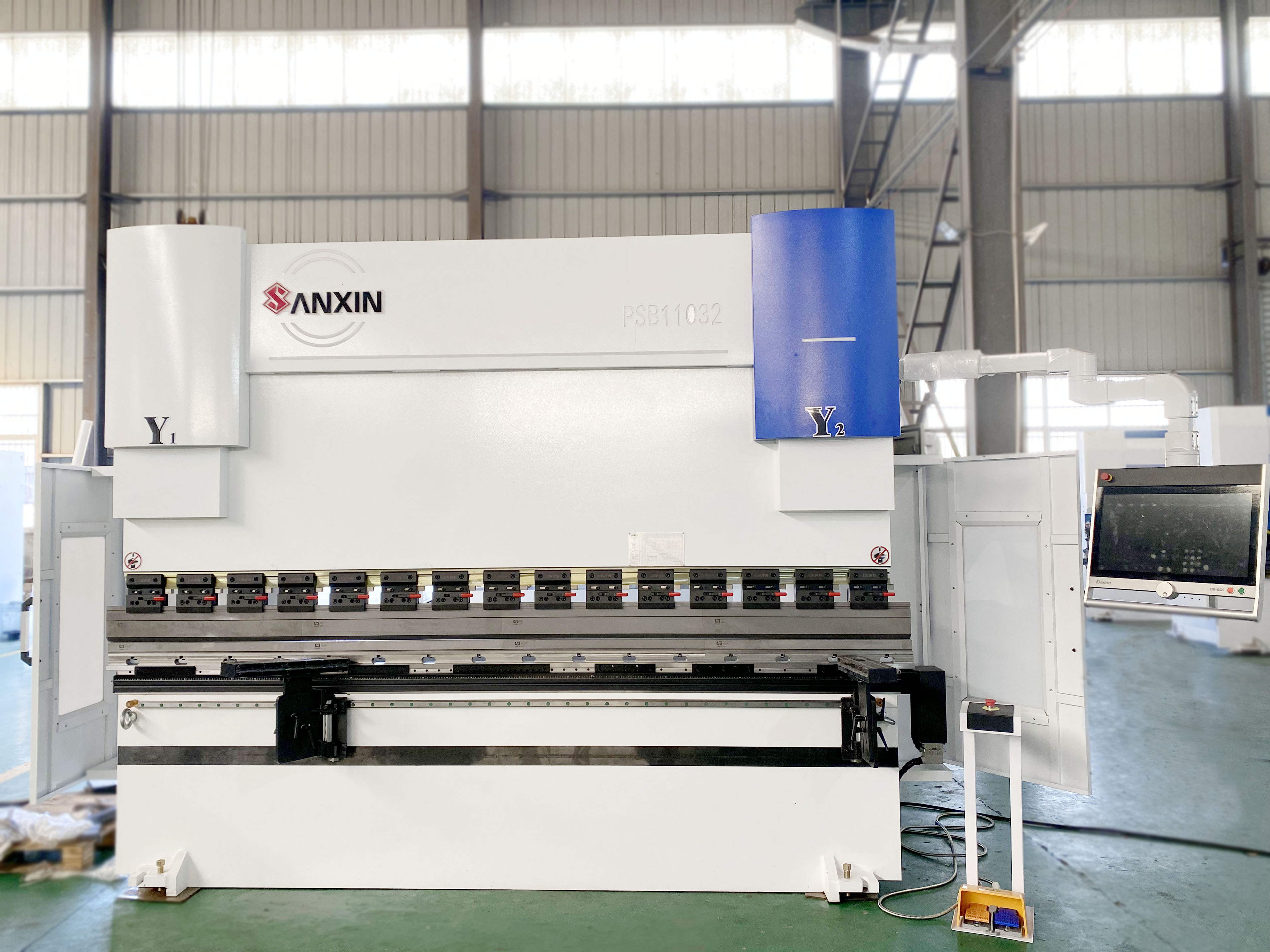 SANXIN Fully Automatic CNC Hydraulic Press Brake 40T-400T DA66T Control 0.01mm Precision Sheet Metal Bending Machine with CE