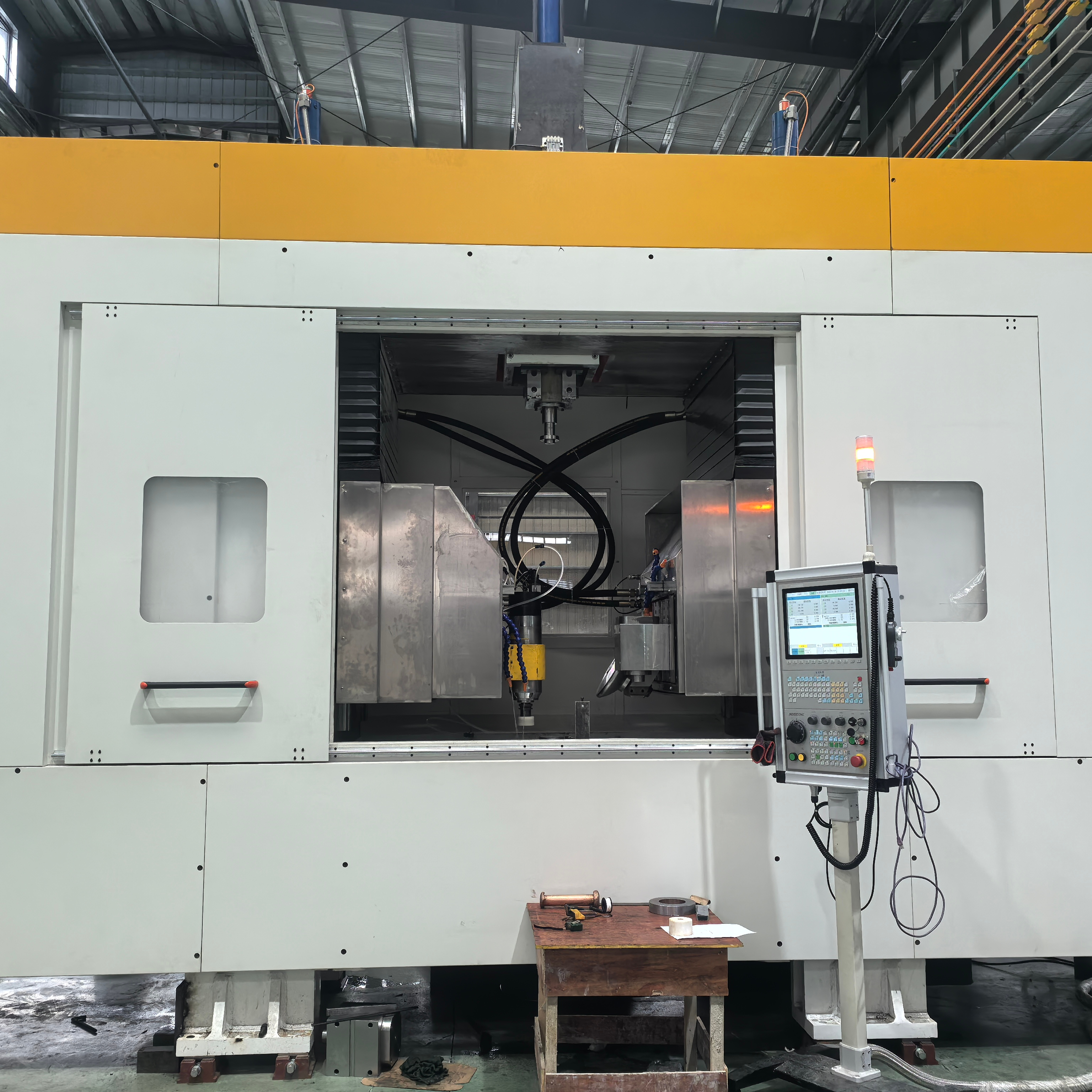 CNC Double-wheel Flow Forming Machine