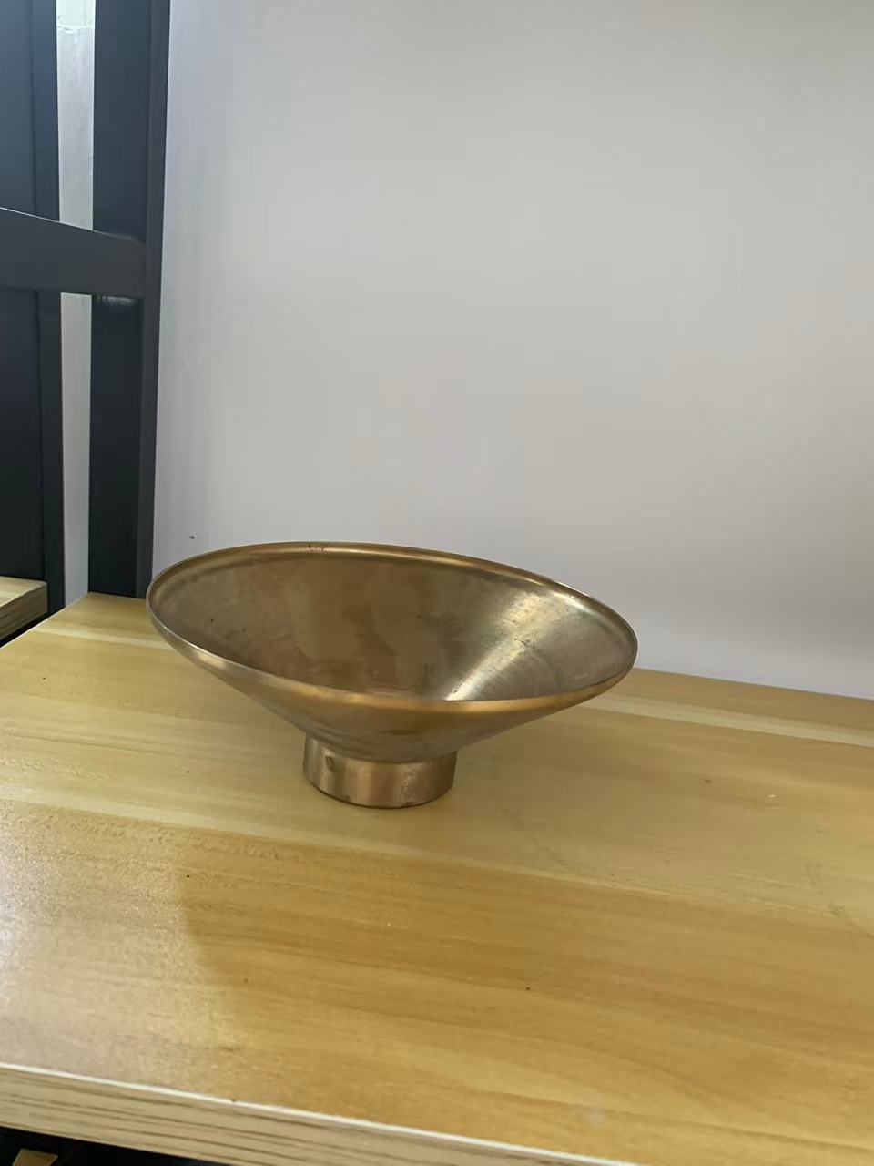 Stainless Steel, Iron, Copper, Aluminum Metal Spinning Machine, Lighting Fixtures, Cookware, Crafts, Parabolic Spinning Machine.