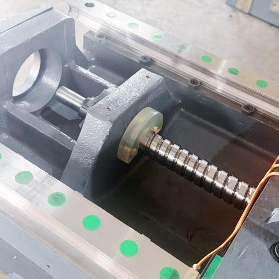 C3-grade large-diameter lead screw