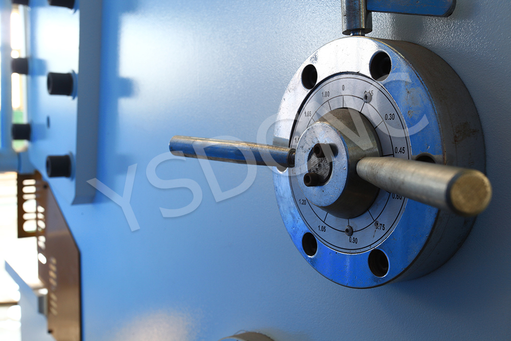 Blade clearance adjustment