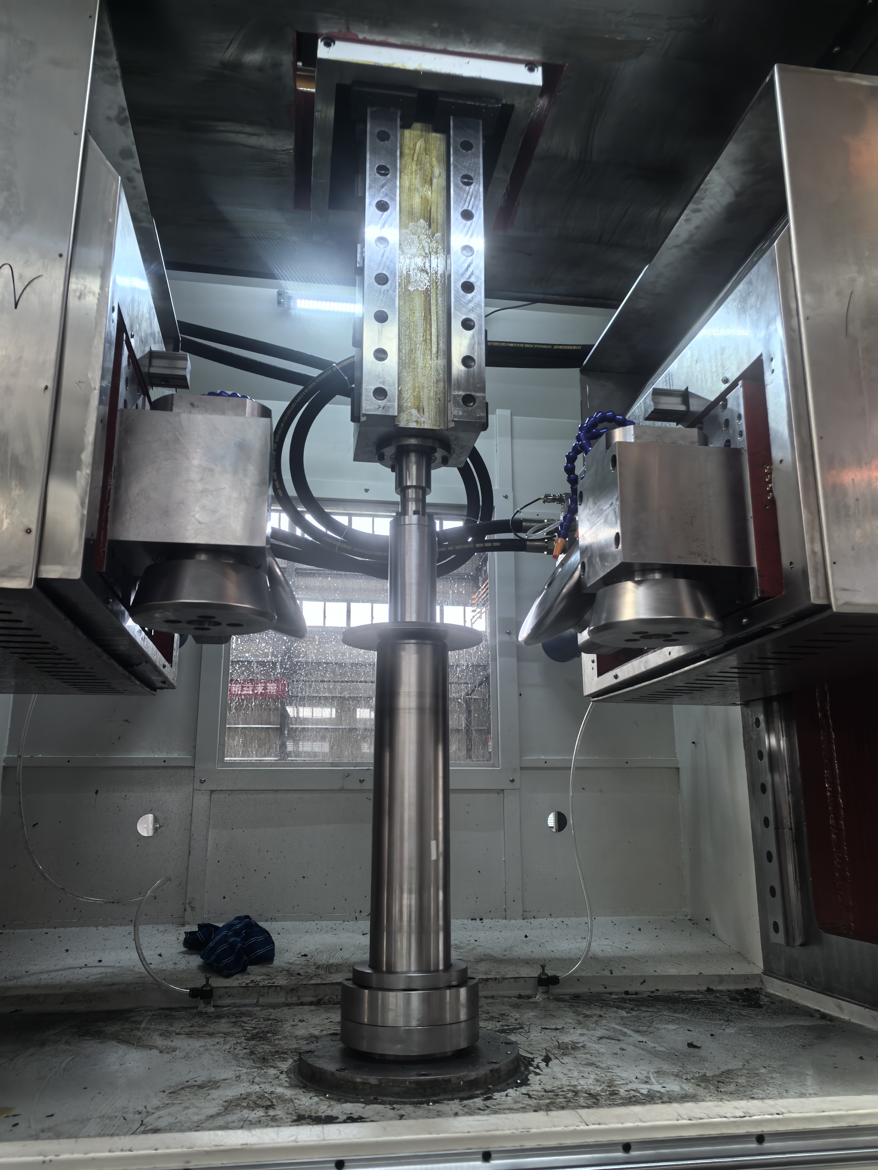 CNC Double-wheel Flow Forming Machine