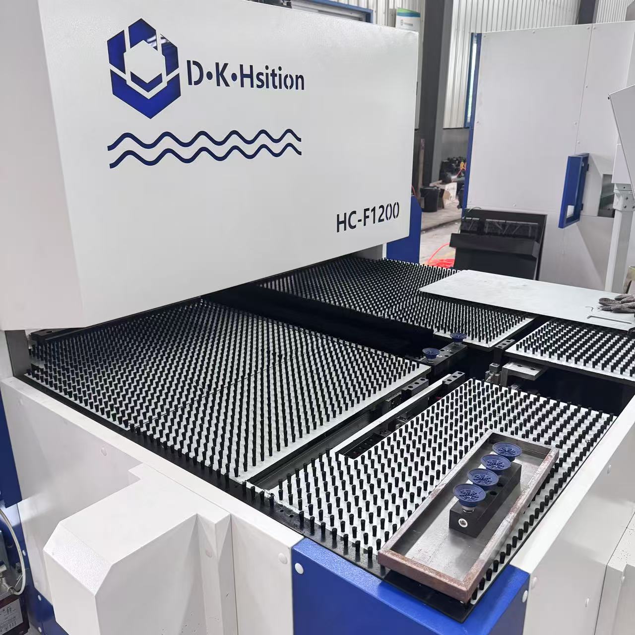 High Precision CNC Automatic Flanging Machine Metal Sheet Hydraulic Panel Bender Profile Bending Center and Folding Machine
