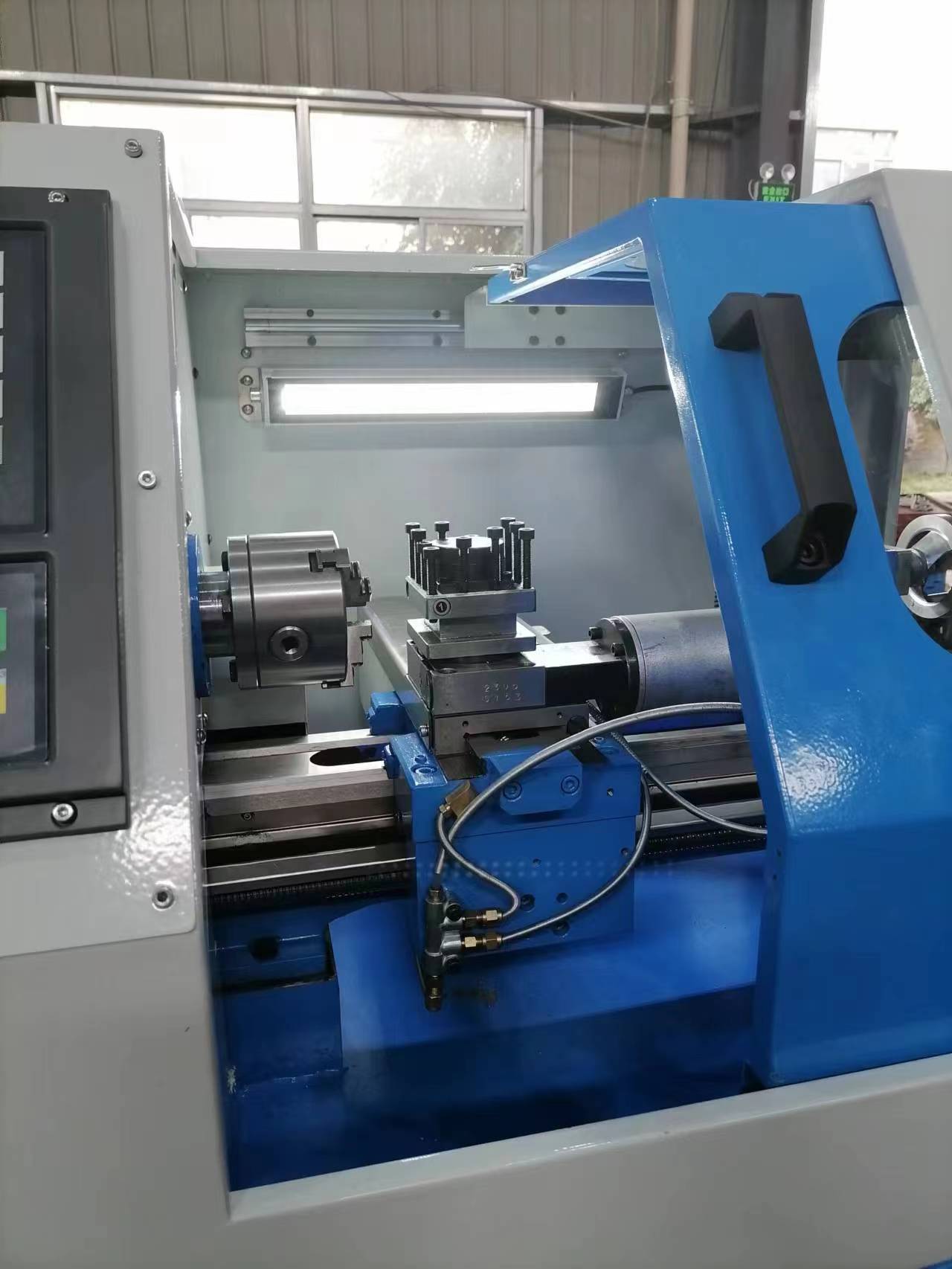 YH210 Hot Selling Mini CNC Lathe 2 Axis Automatic Lathe Machine Metal For Industrial Machinery Small Parts Processing Lathe CNC