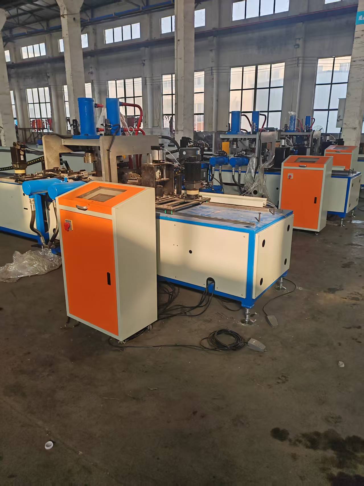 Factory Sale Hydraulic Full Automatic CNC Tube Punching Machine Pipe Hole Punch Machine Cnc Square Pipe Punching Machine