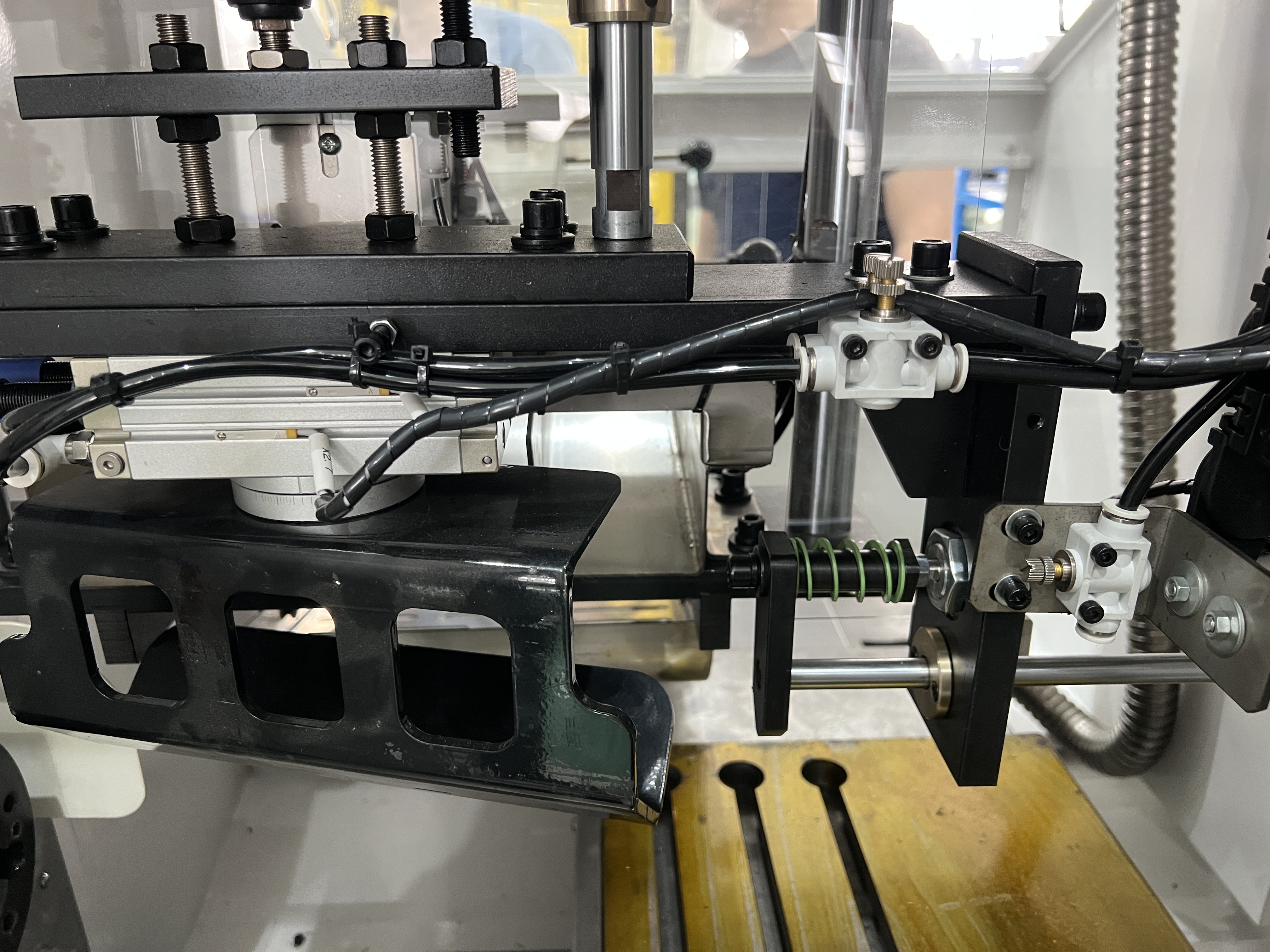 Metal Spinning Machine Details 1