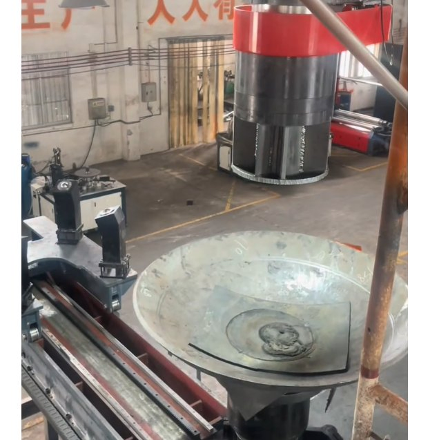 Dish Head Spinning Pressing Machine for Road Tankers Production