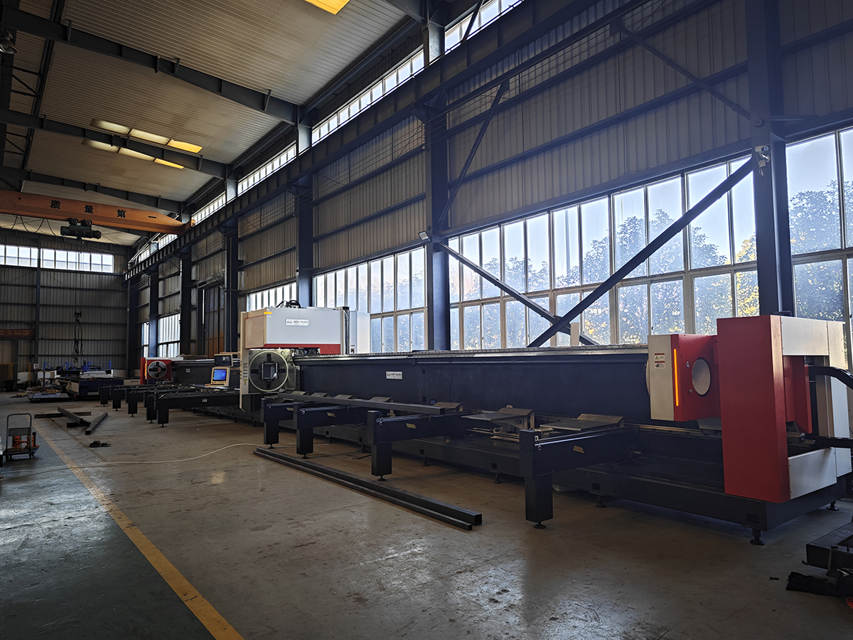 CNC fiber semi automatic tube cutting line pipe laser cutting machine