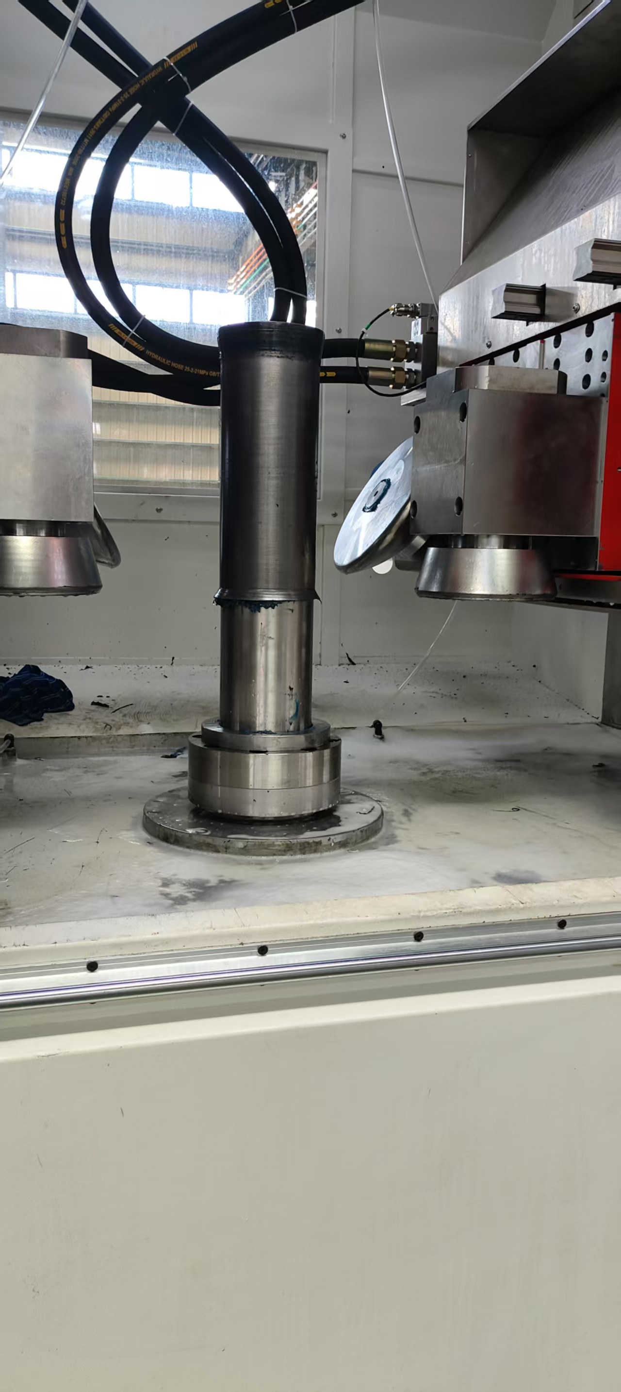 CNC Double-wheel Flow Forming Machine