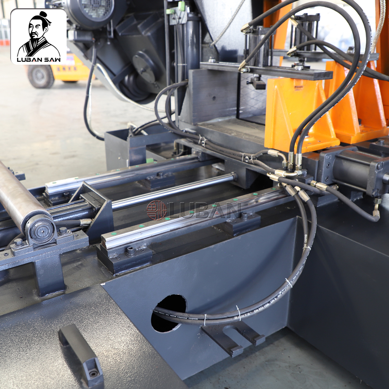 LUBANSAW Fully Automatic Metal Sawing Machine GZ4228 Auto Feed Band Saw CNC Metal Cutting Bandsaw for Sale