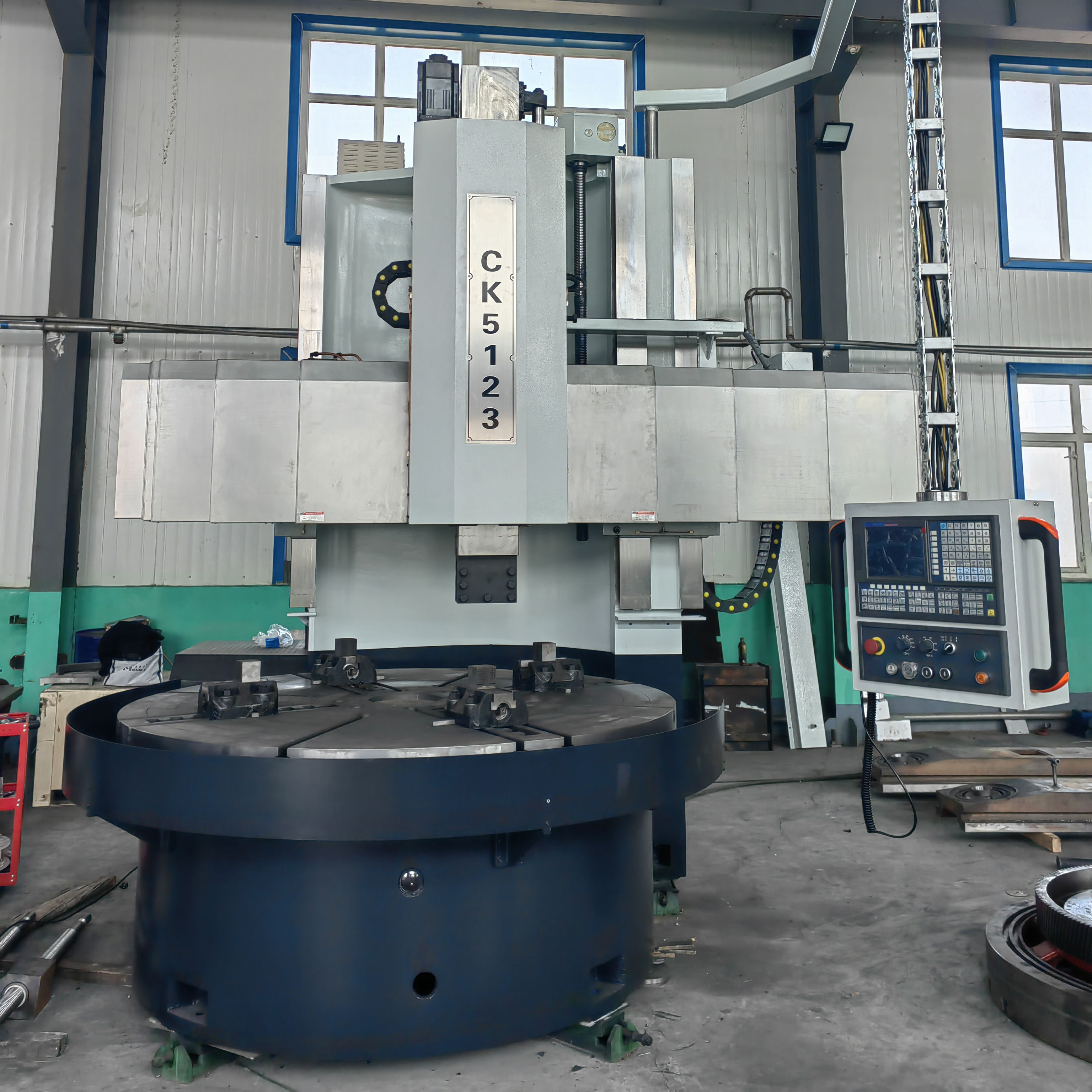 Highly Efficient Heavy Duty CNC Turning Metal Vertical Lathe Machine 220V for Large Diameter Workpieces