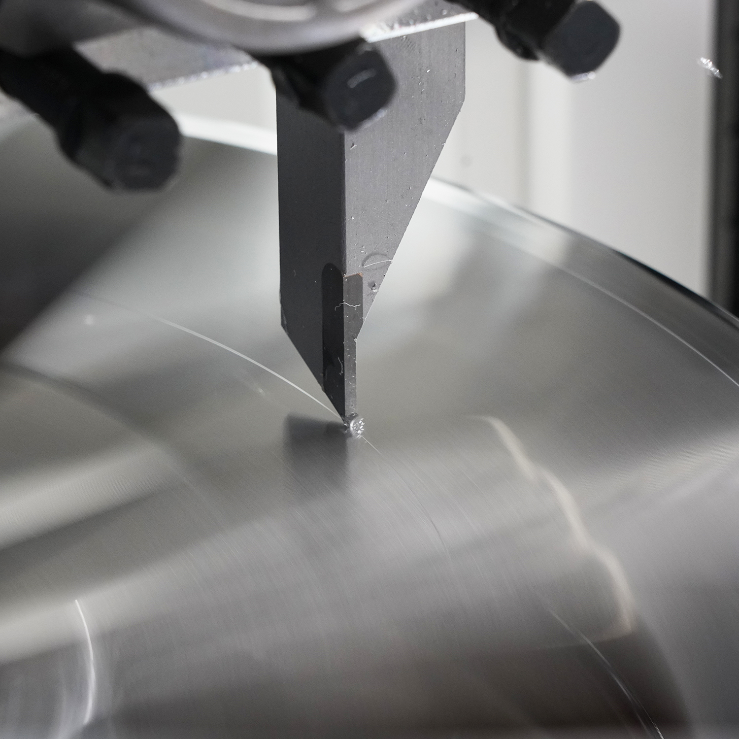 China Vertical Wheel Repair Cnc Lathe with Rim Repair and Lathe Machine Alloy Wheel DCM32P-S