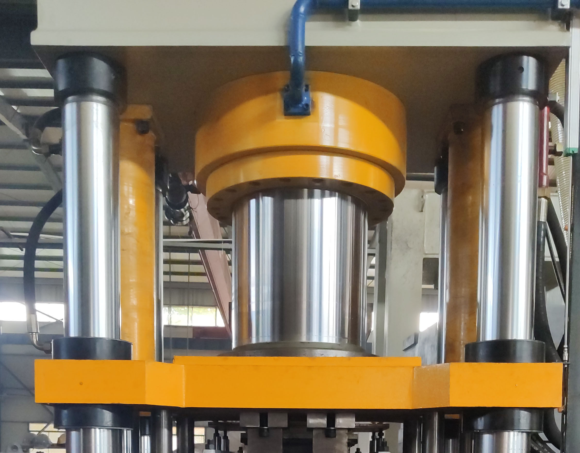 Oil cylinder & Column