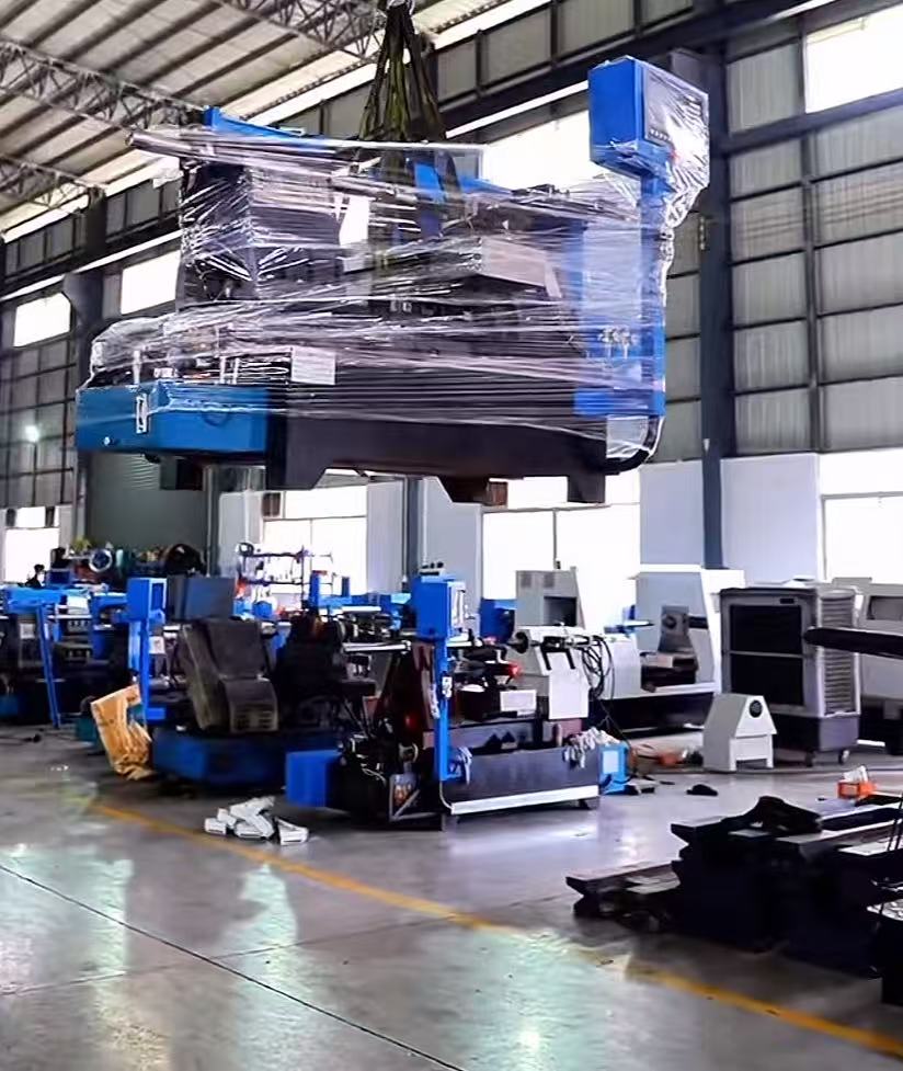 Lang Ruixing Automatic CNC Stainless Steel/Aluminum Metal Spinning Machine for Barrels/Cones/Parabolas 7.5kW Power High Safety