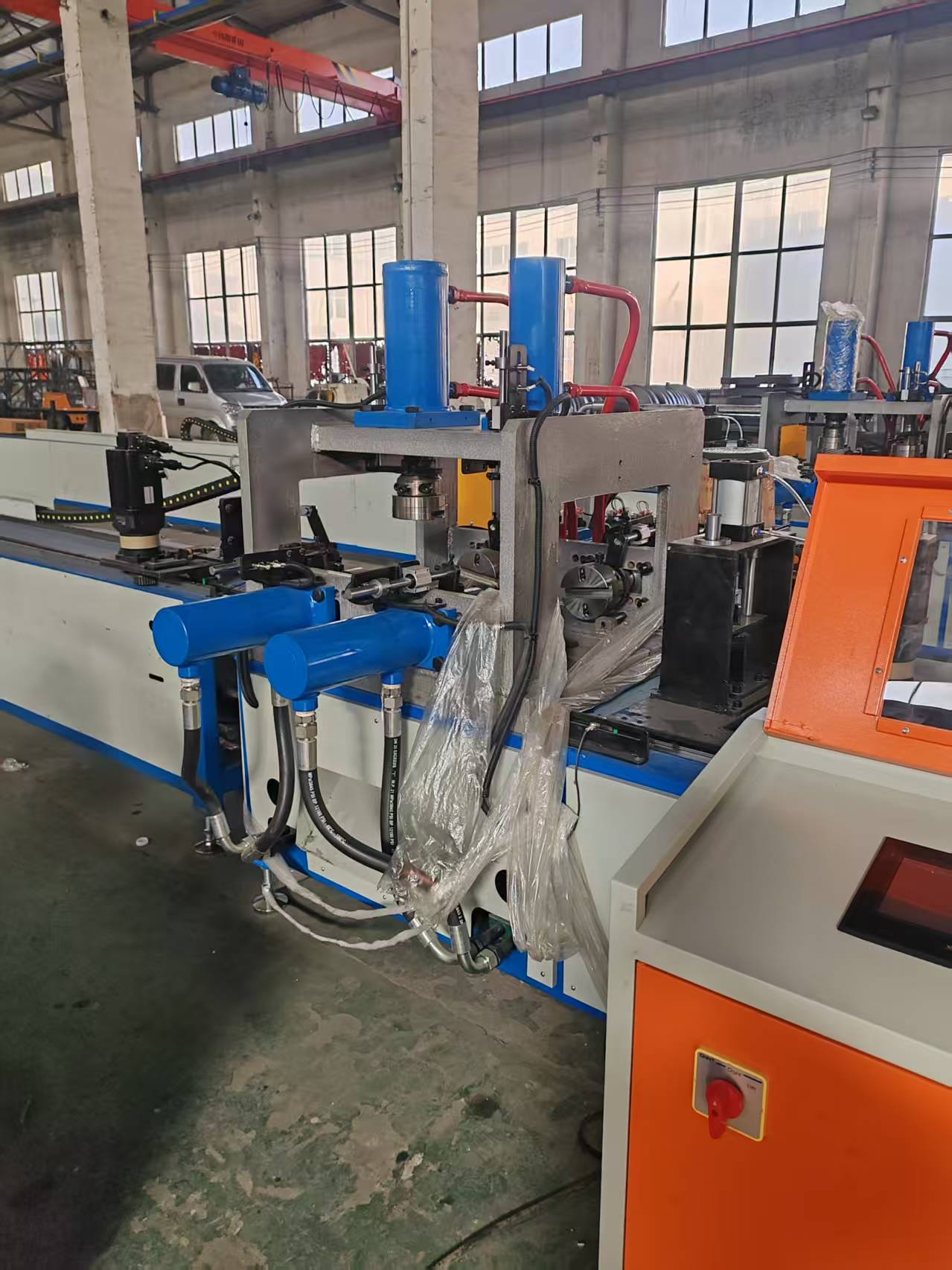 Factory Sale Hydraulic Full Automatic CNC Tube Punching Machine Pipe Hole Punch Machine Cnc Square Pipe Punching Machine