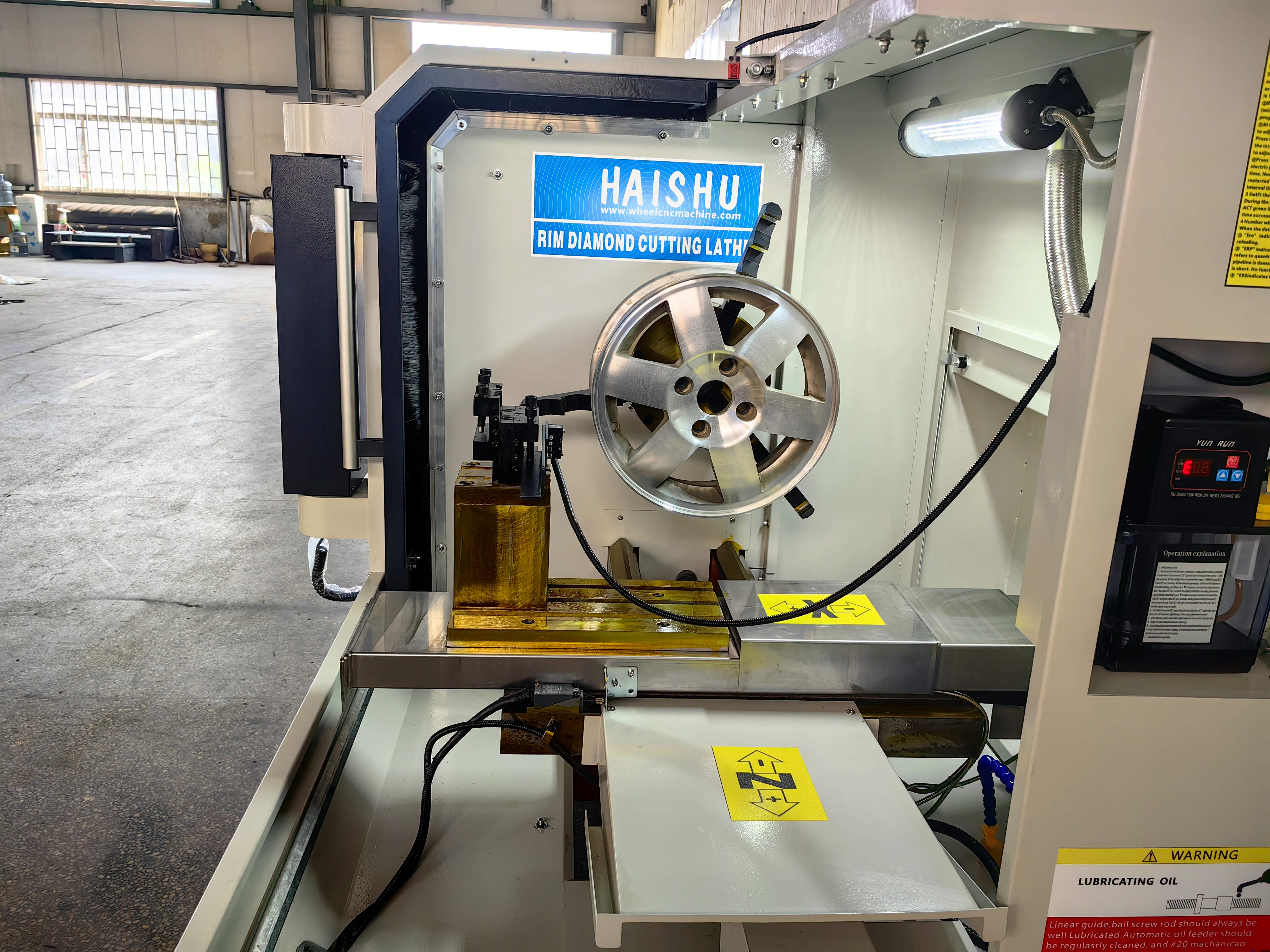 Automatic Wheel CNC Machine CK6160Q Diamond Cut Alloy Wheels Lathe