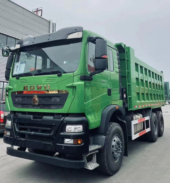 Sinotruck Howo 6×4 371HP 375HP Rear Dump Truck