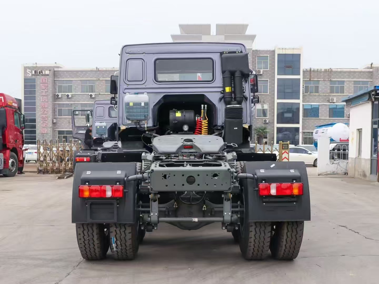 Sinotruk Howo 6×4 Tractor Truck 10 Wheels 371