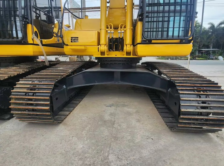 Japan Komatsu 20 Ton Pc220 Excavator