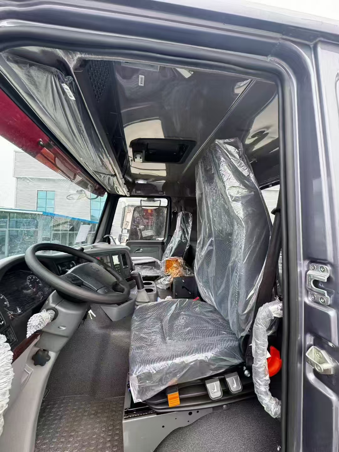 Sinotruk Howo 6×4 Tractor Truck 10 Wheels 371
