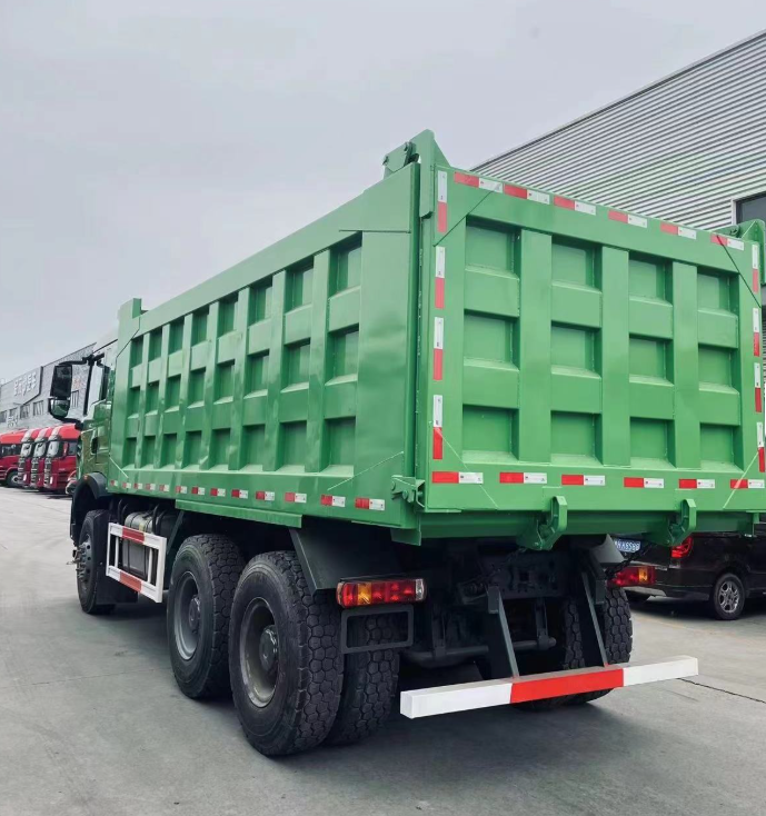 Sinotruck Howo 6×4 371HP 375HP Rear Dump Truck