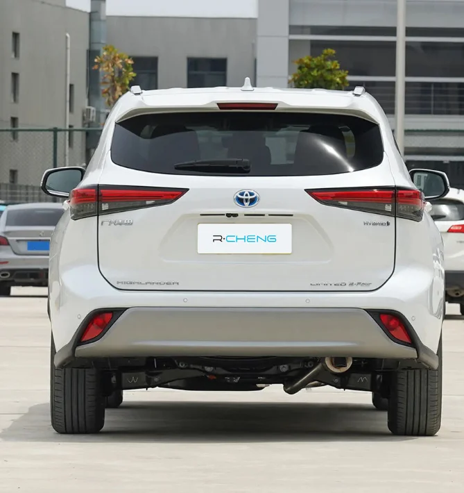 2023 Toyota Highlander SUV China Factory Suppliers High Performance Family Vehicle