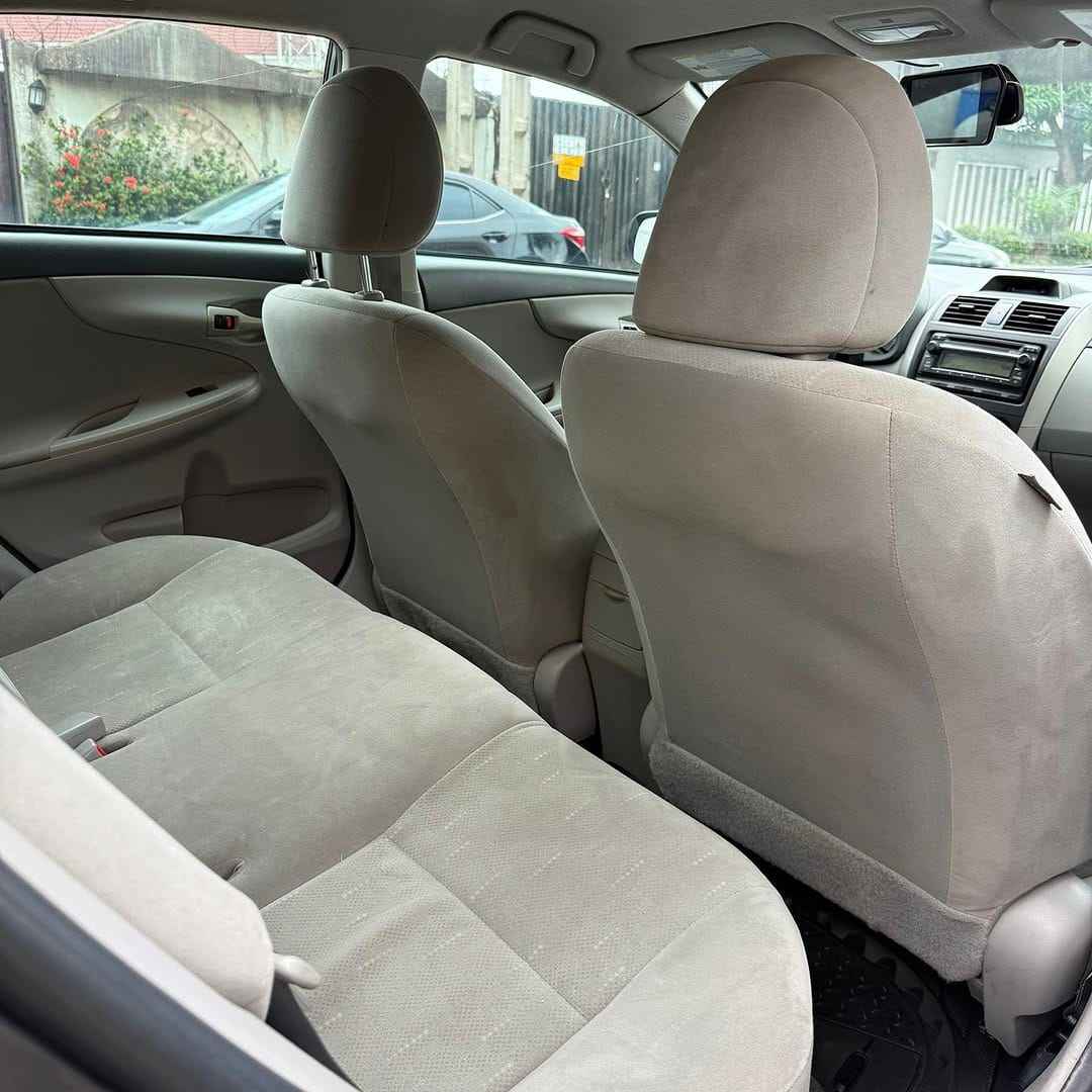 Toyota Corolla LE SPORT Engine Room
