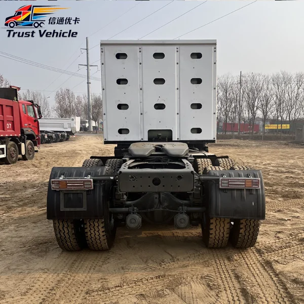 Sinotruck HOWO NX 6×4 CNG Heavy Duty Tractor Head