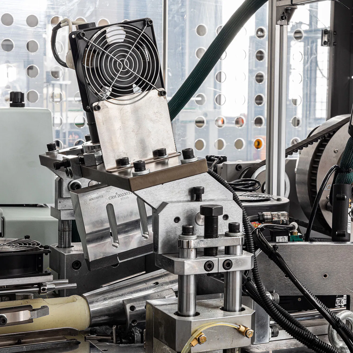 Tea Coffee Water Milk Beverage Juice Paper Cups Making Machine for Home Office Use Made in China