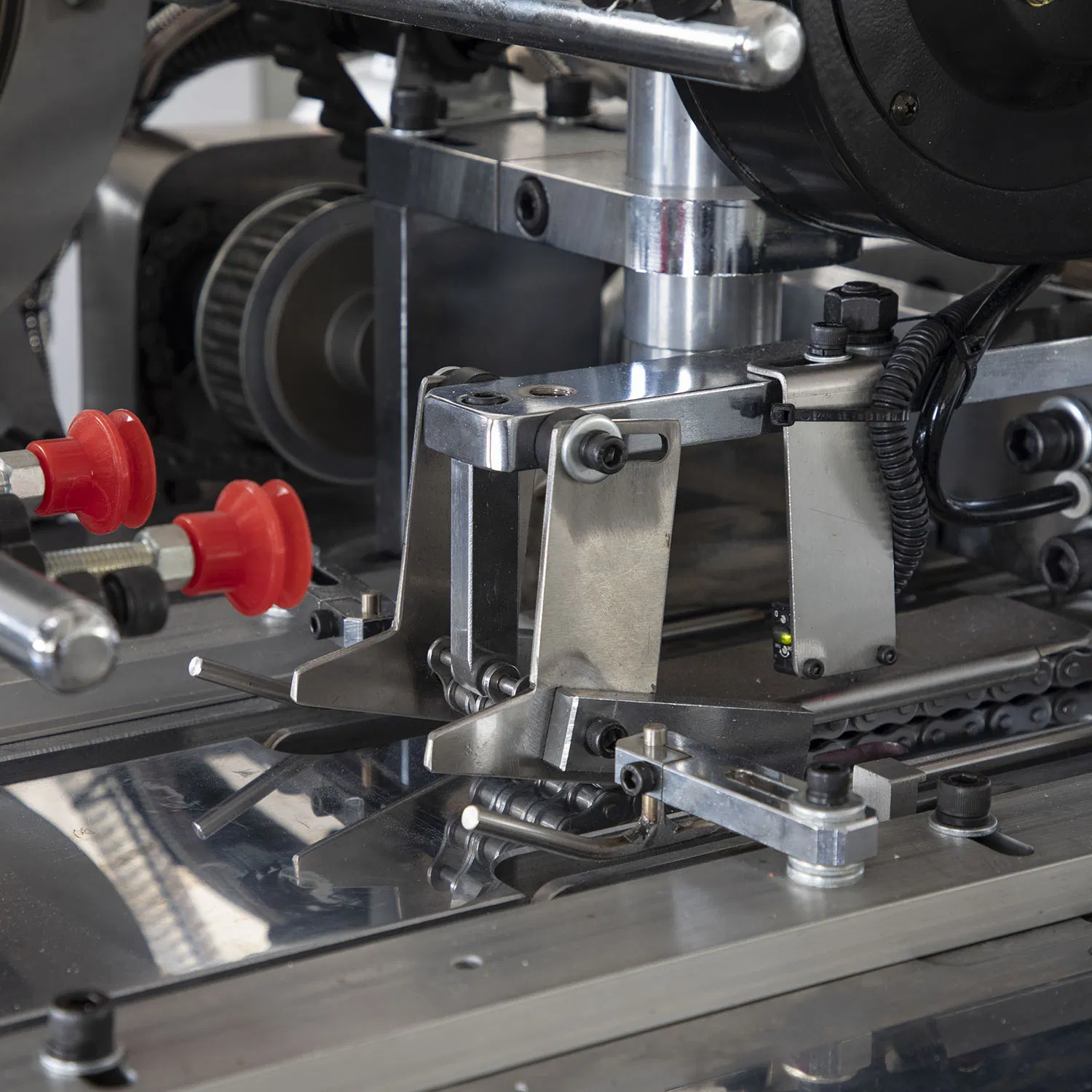 Tea Coffee Water Milk Beverage Juice Paper Cups Making Machine for Home Office Use Made in China