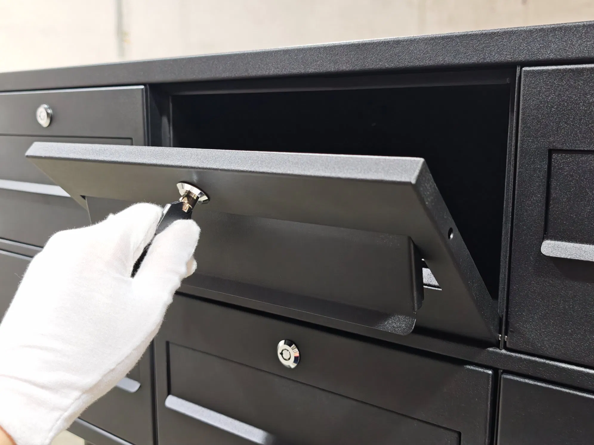 Buzón moderno con cerradura de llave resistente a la intemperie para uso residencial y comercial