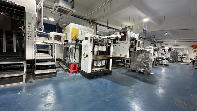 Control de calidad en la fabricación de embalajes Milky Packaging