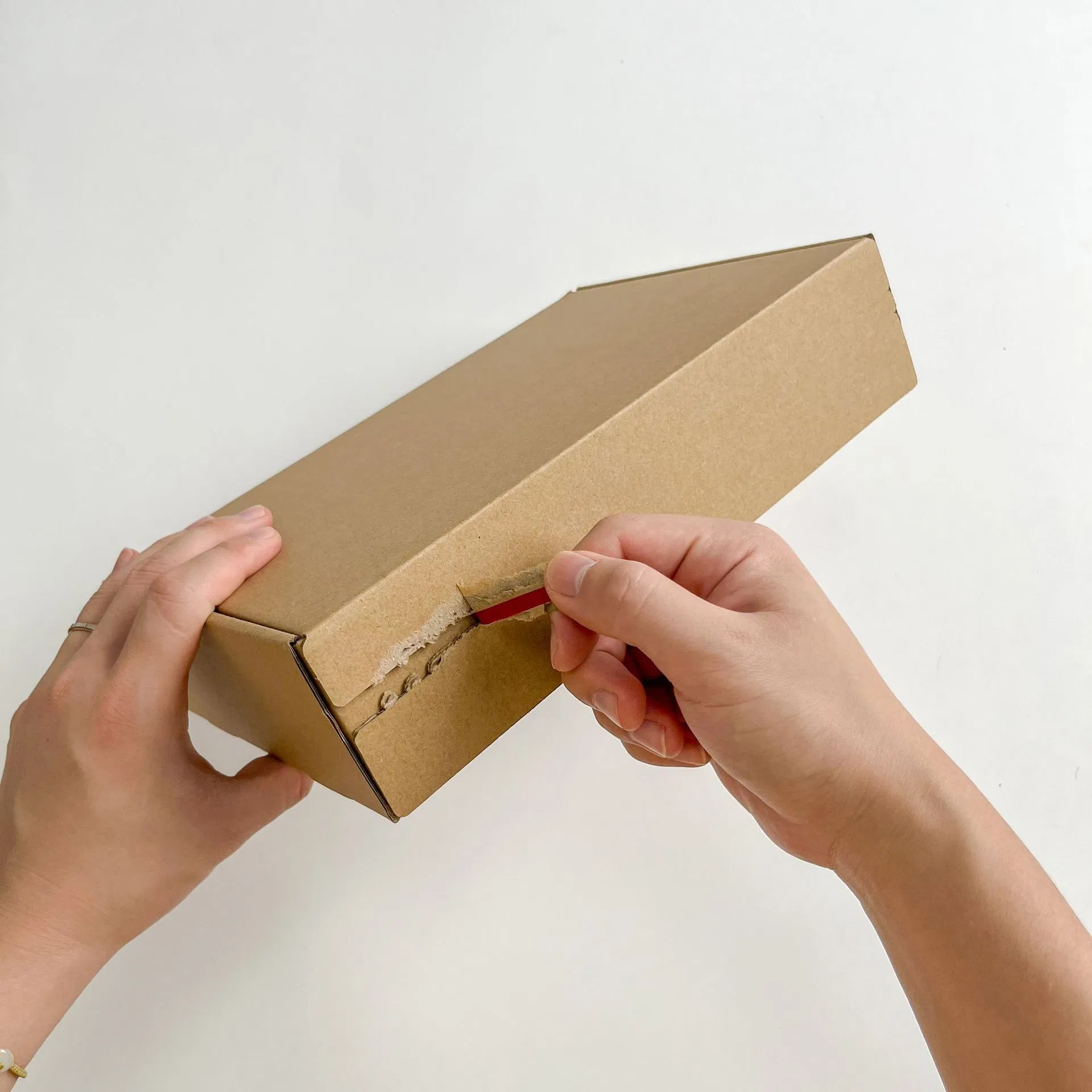 Caja de envío y embalaje de producto reciclable con logotipo personalizado, caja de correo con cierre autoadhesivo para comercio electrónico al por mayor