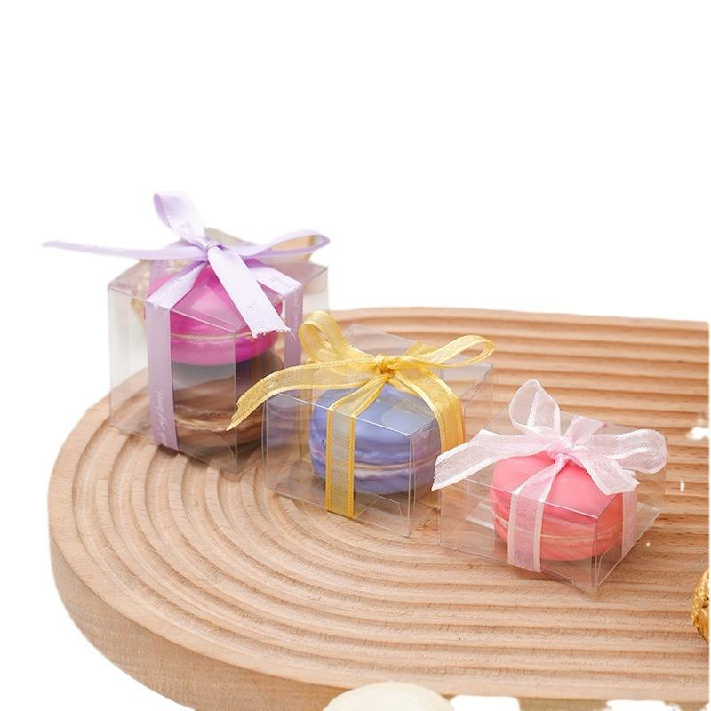 Caja de regalo de macarrones personalizable de marzo con tapa de plástico transparente para exhibición en panaderías y empaquetado para venta al por menor