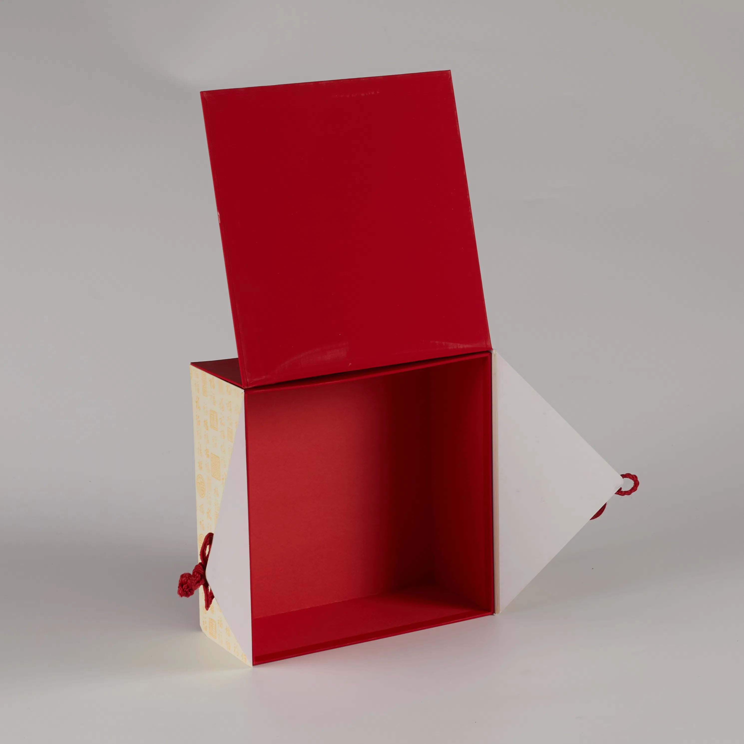 Caja de regalo artesanal elegante para un envoltorio de regalo premium
