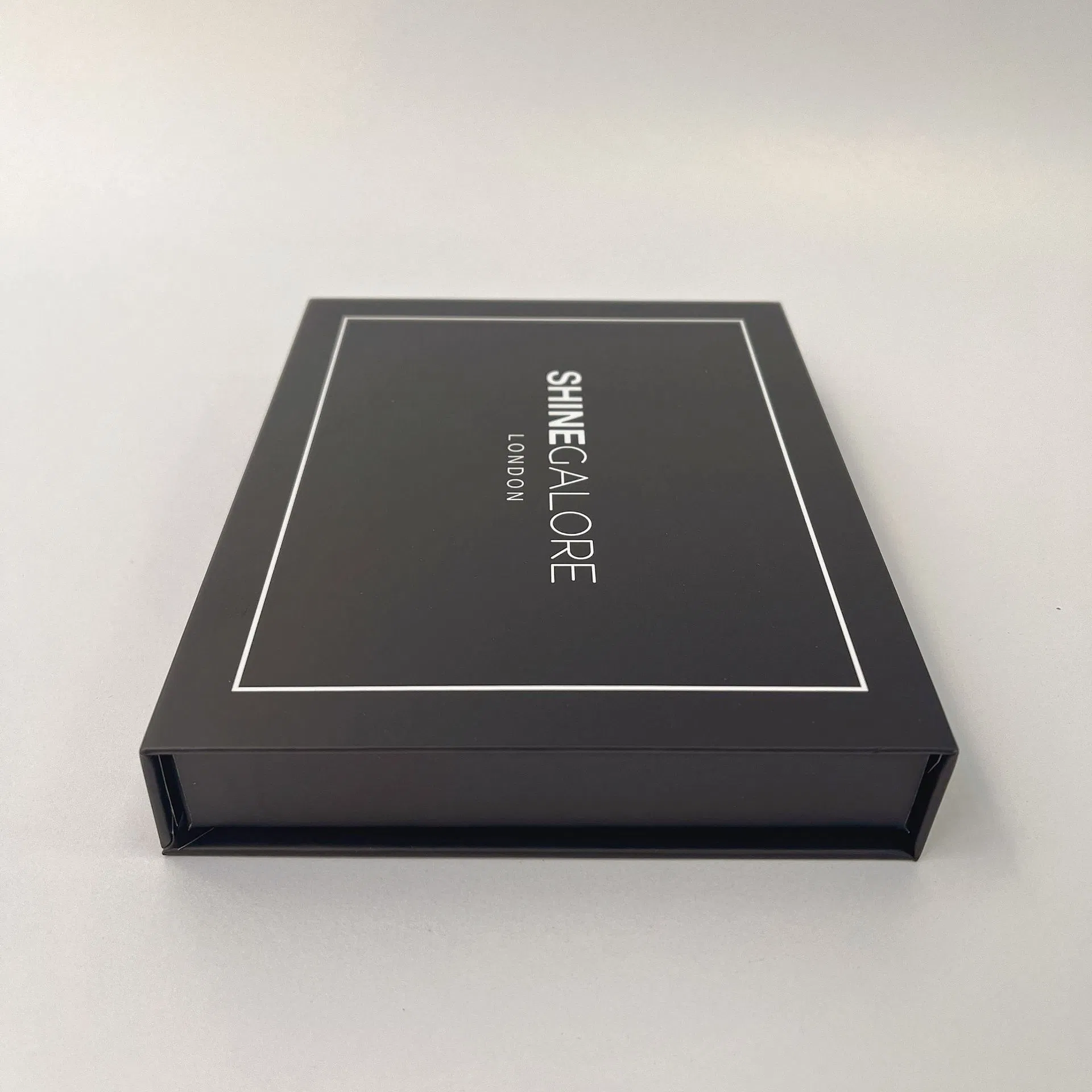 Caja de embalaje magnética de cartón en forma de libro de lujo premium personalizada para chocolate, joyería, perfume, flores y cosméticos