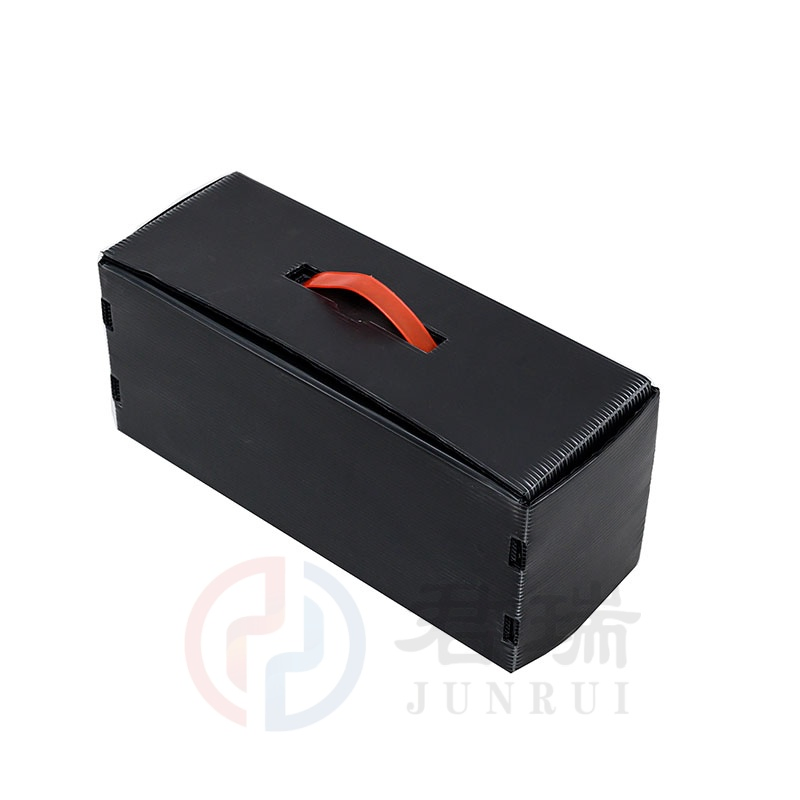 Caja de plástico fluted ligera e impermeable para el embalaje de piezas industriales