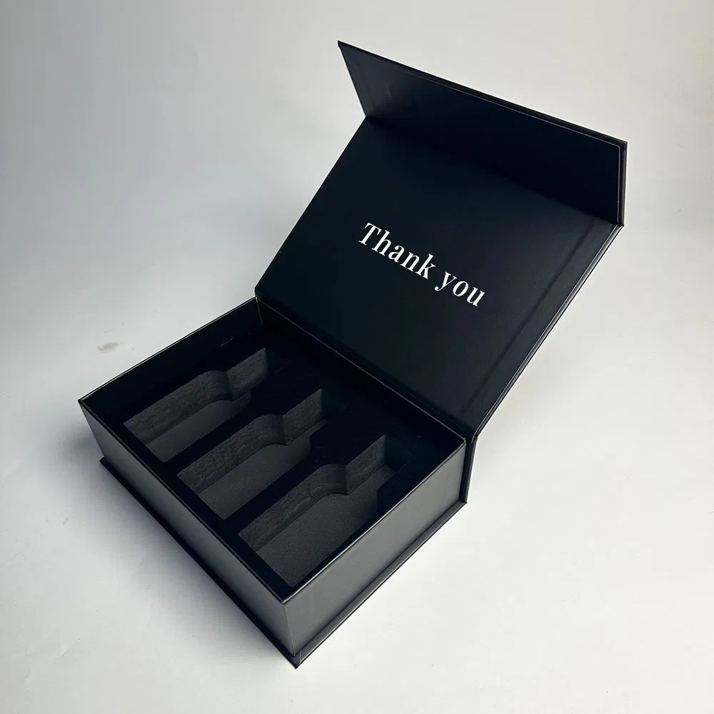 Caja de regalo de cartón plegable magnética personalizada de lujo con cinta de papel negra, caja de material reciclado para perfume