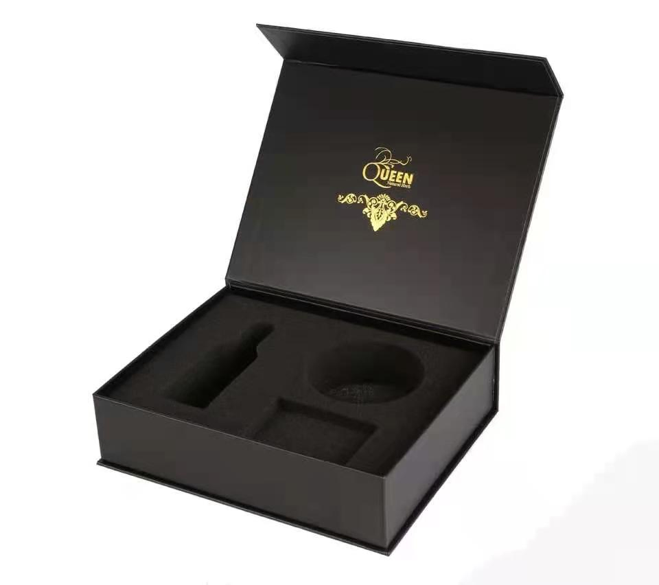 Caja de regalo de embalaje magnético personalizada de lujo con abridor de botellas negro y inserto